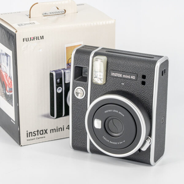 Instax mini 40 – Klassisch, einfach & stilvoll